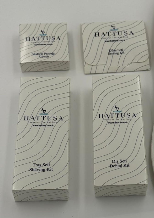 Kutu İçerisinde Katlanır Diş Fırçası + 10ml Diş Macunu